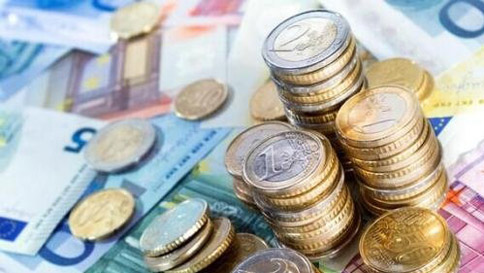 美联储内部愈发撕裂 但9月料将维持利率不变